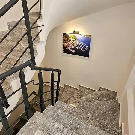 Riverside Suits- 3 Ile Evinizde Gibi *